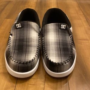 DC Villains TX slipped black and white plaid print